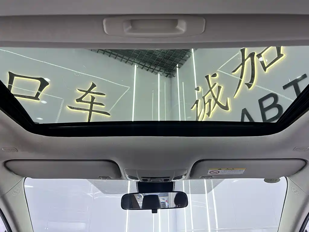 Toyota Corolla 2023 — фото 15
