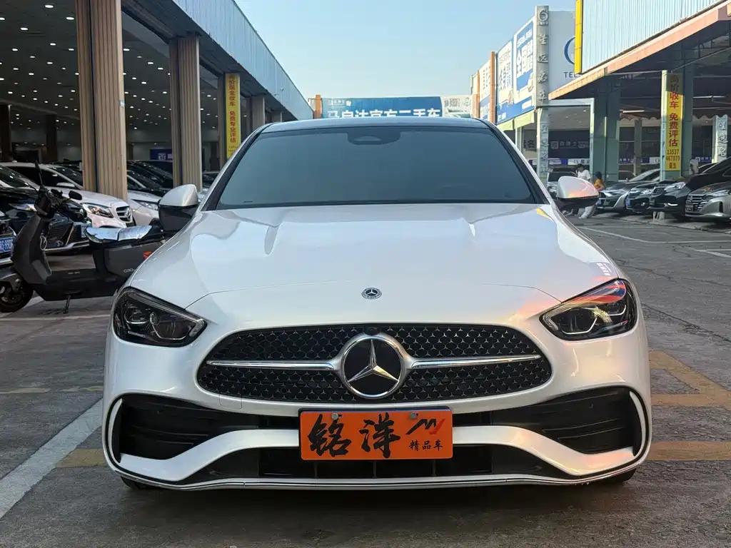 Mercedes-Benz C-Class 2024