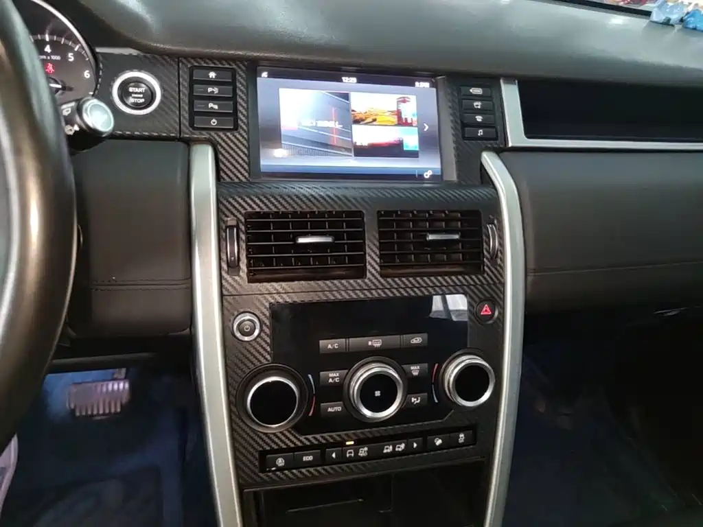 Land Rover Discovery Sport 2018 — фото 13