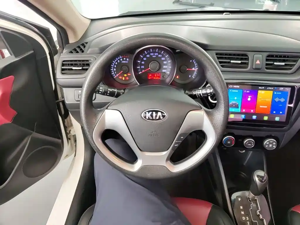Kia K2 2016 — фото 11