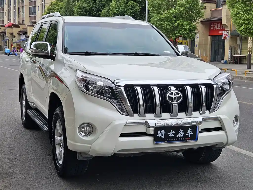 Toyota Prado 2015 — фото 3