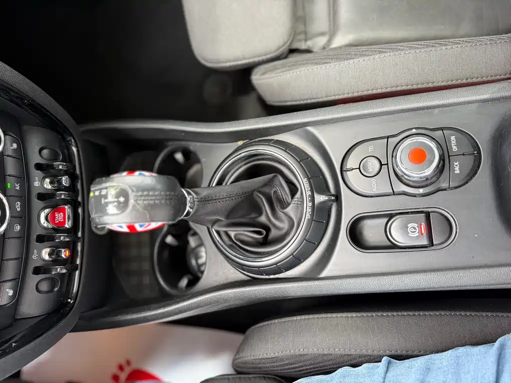 MINI Clubman 2017 — фото 17