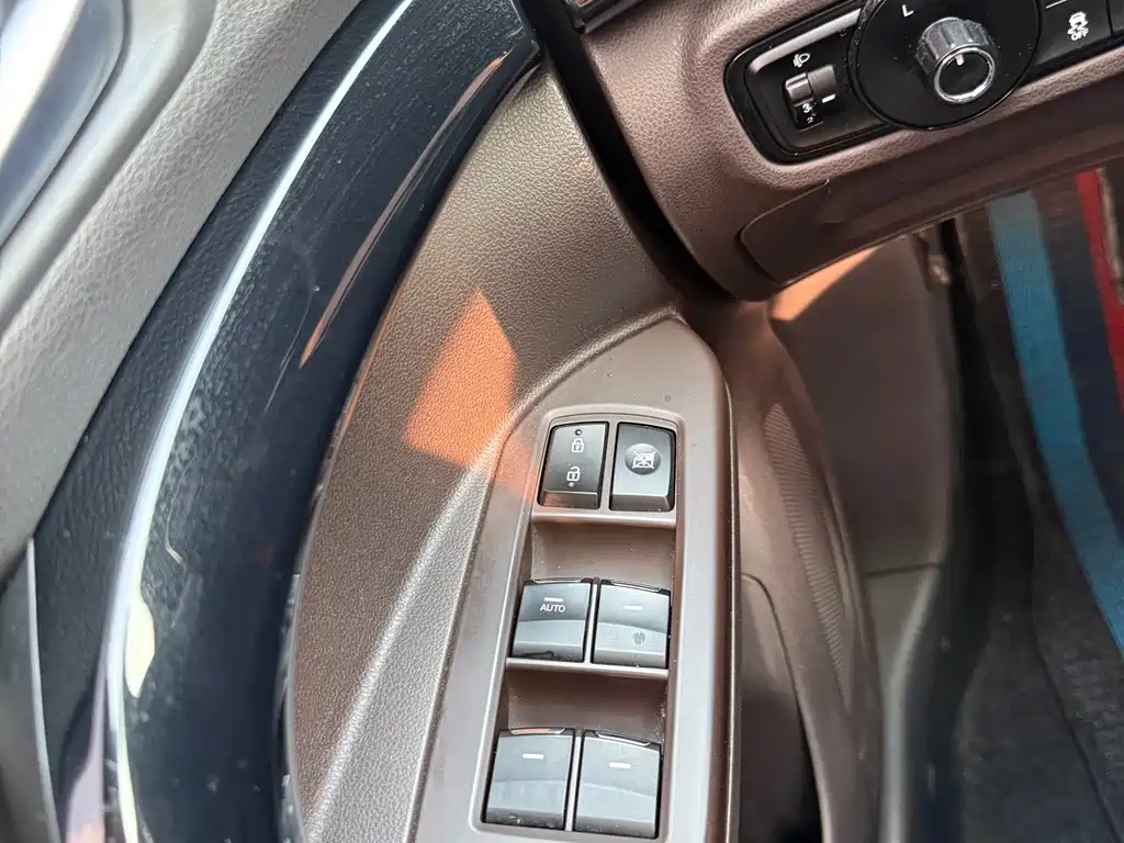 GAC Motor GS4 Hybrid 2019 — фото 13