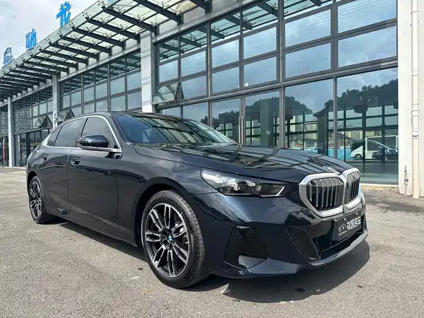BMW 5 Series 2026