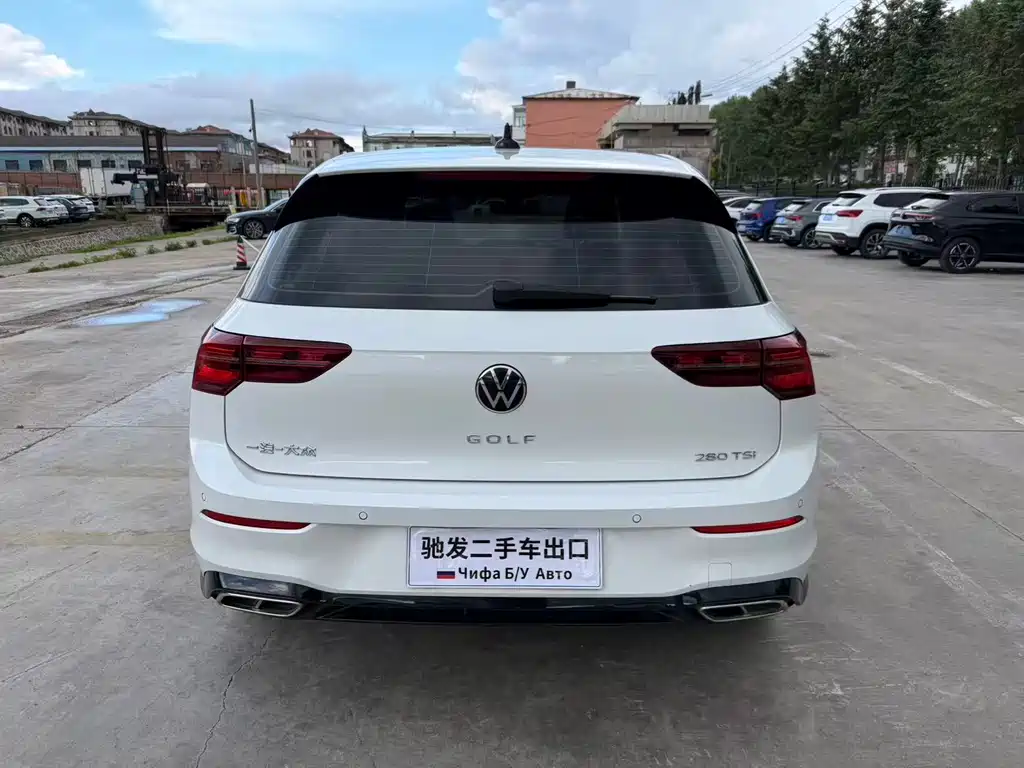 Volkswagen Golf 2021