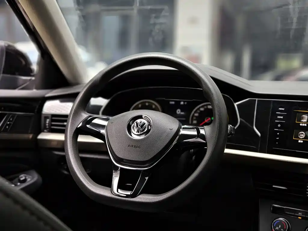 Volkswagen Passat 2020 — фото 9