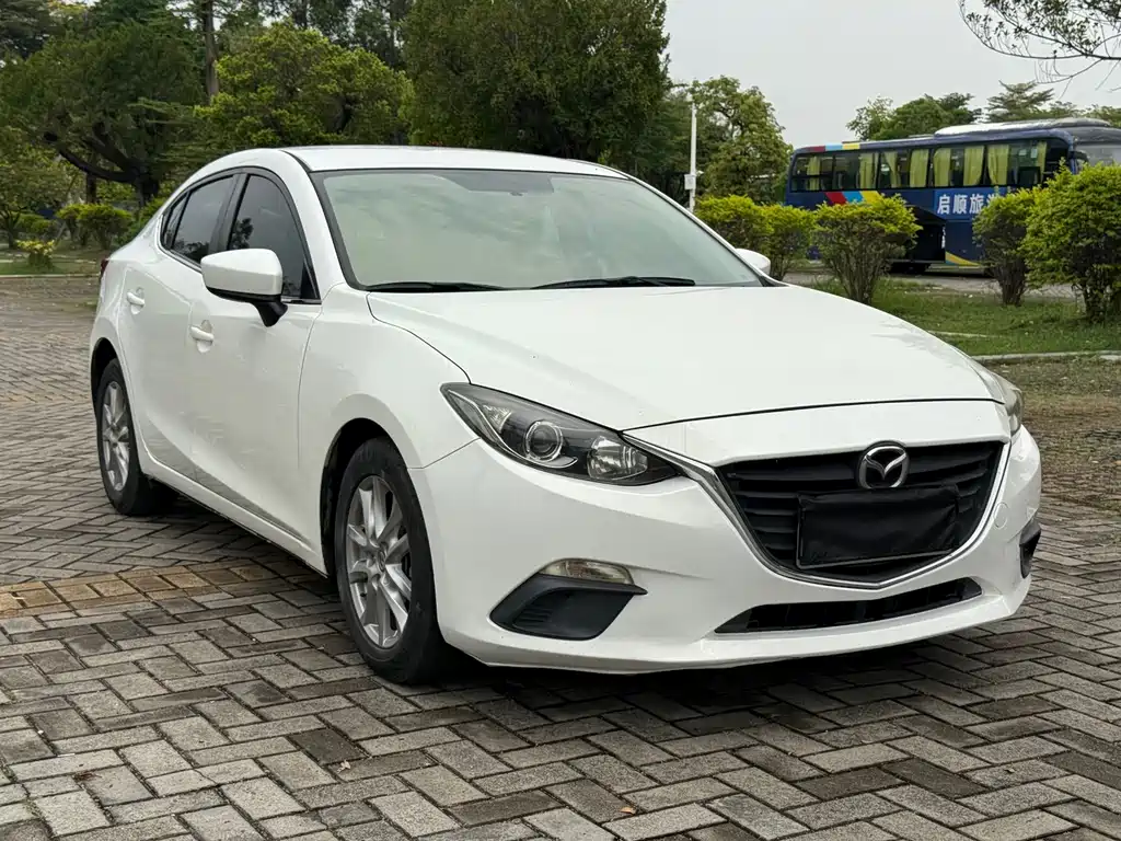 Mazda 3 Axela 2014 — фото 2