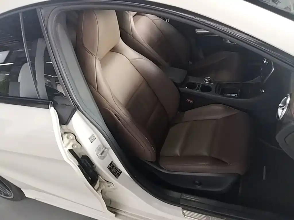 Mercedes-Benz CLA 2015 — фото 25