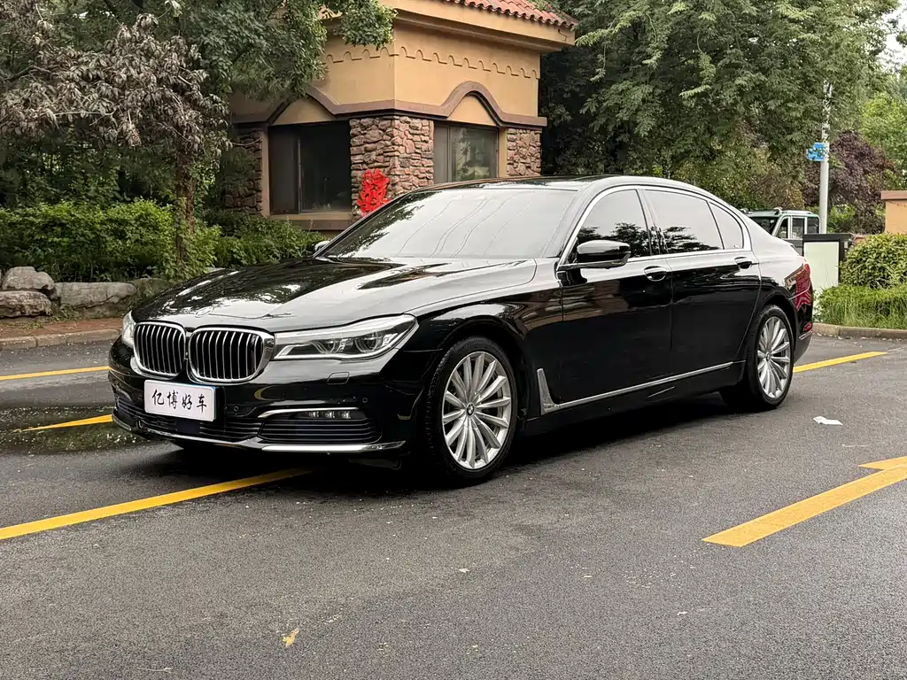BMW 7 Series 2016 — фото 1