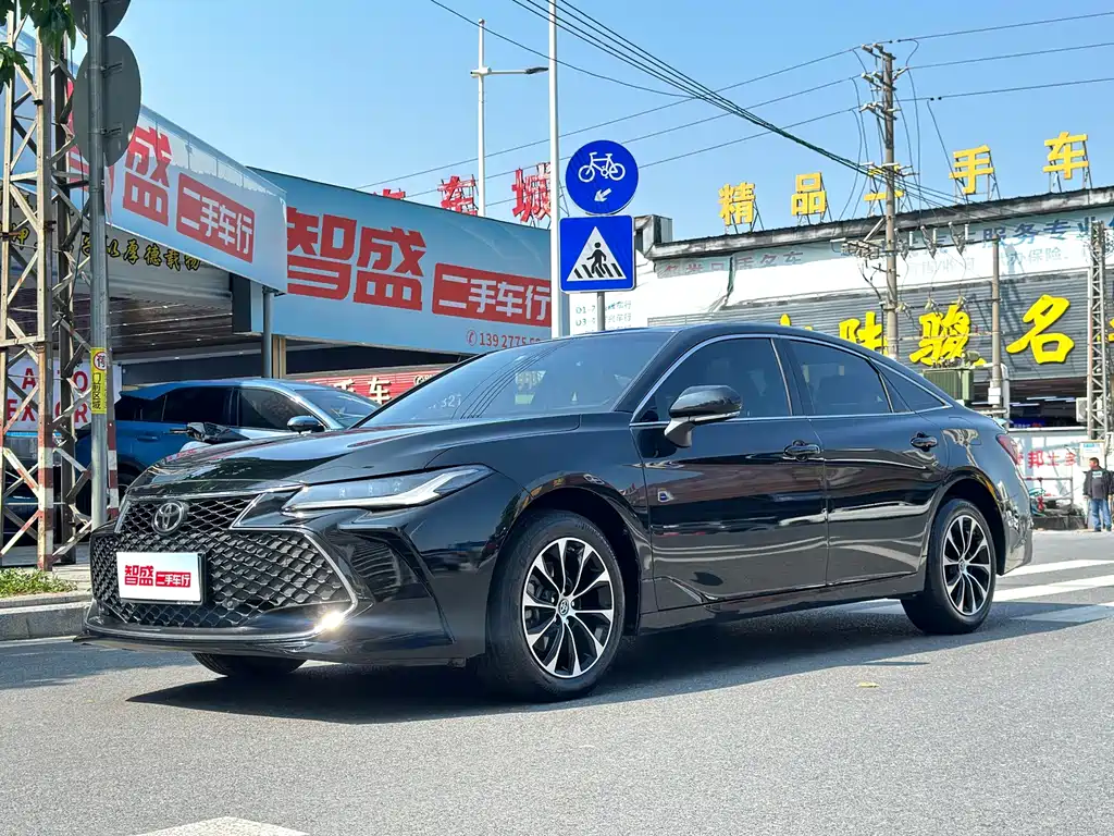 Toyota Avalon 2023 — фото 1