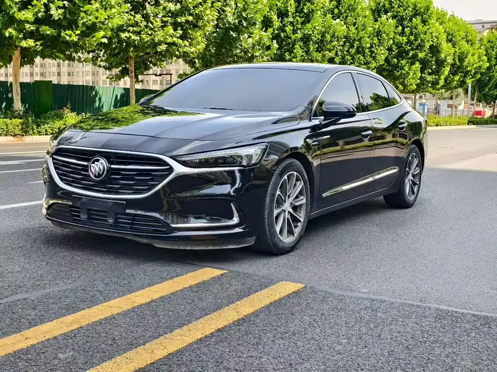 Buick LaCrosse 2021 — фото 1