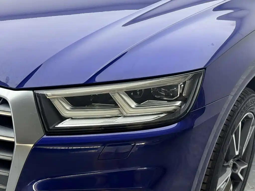 Audi Q5L 2018 — фото 13