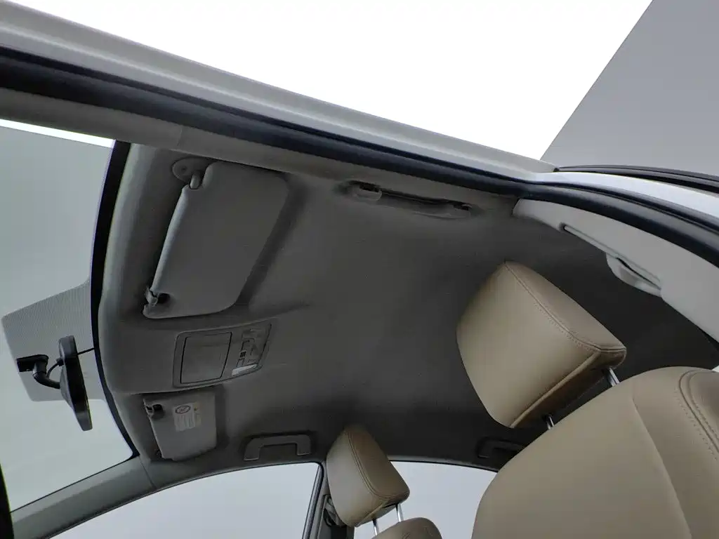 Toyota Corolla 2016 — фото 14