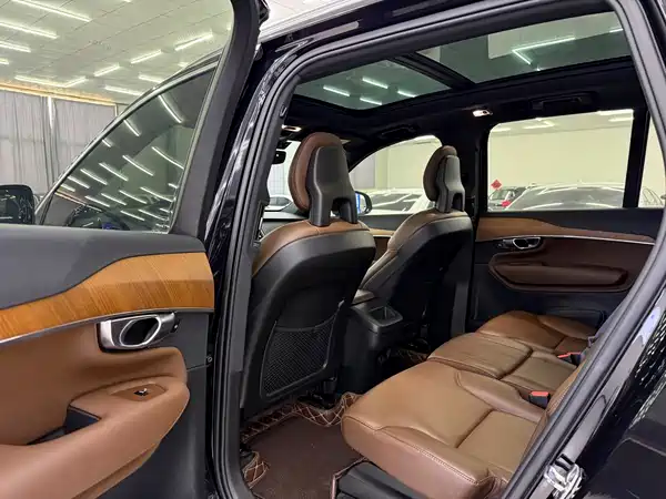 Volvo XC90 2021