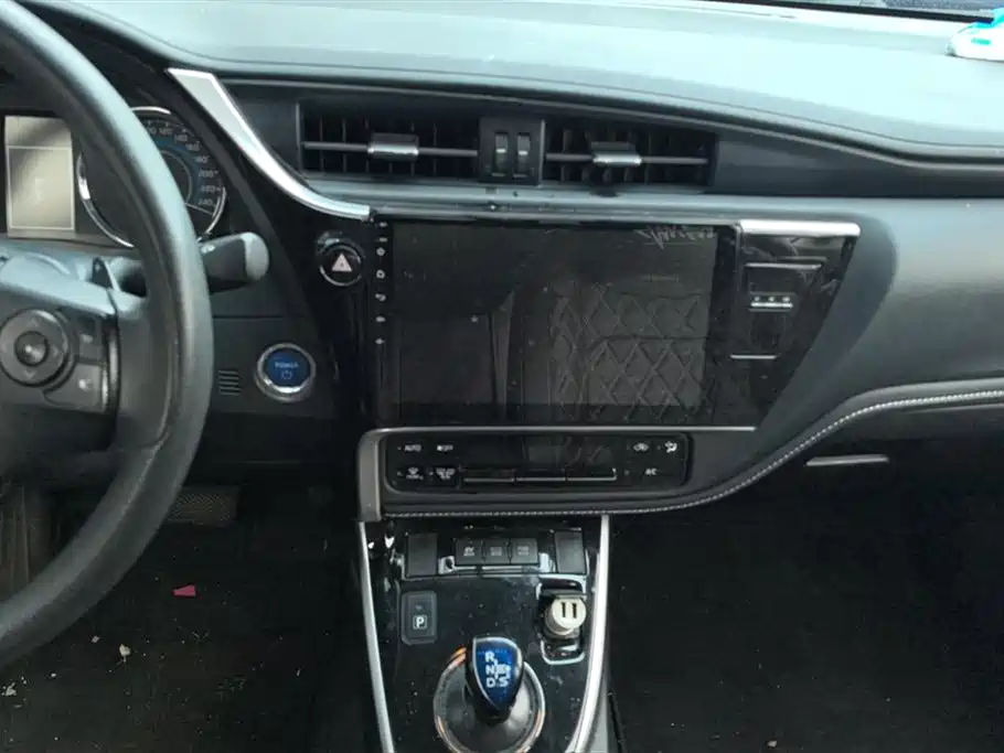 Toyota Corolla 2017 — фото 13