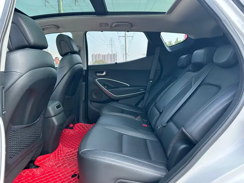 Hyundai Santa Fe 2015