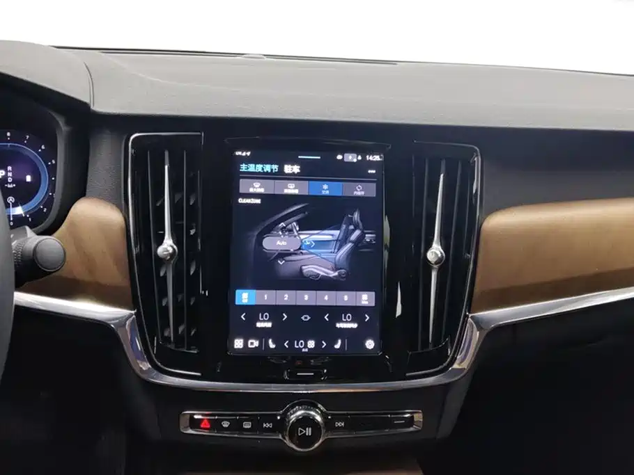 Volvo S90 2024 — фото 13