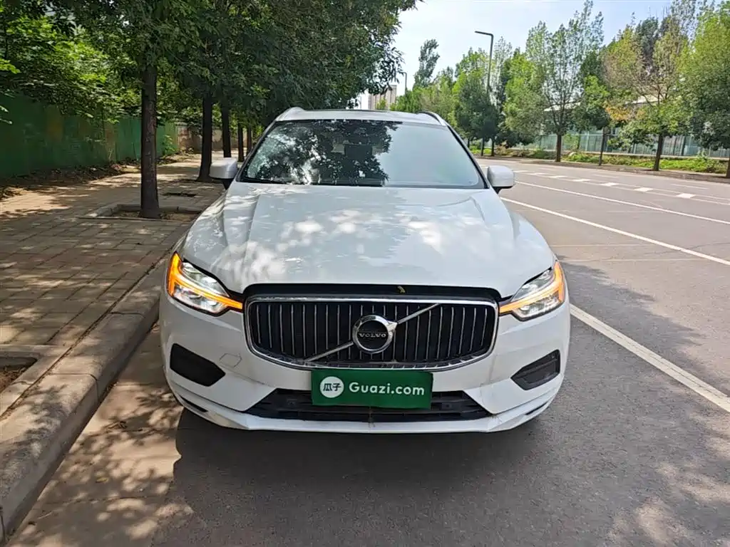 Volvo XC60 2018 — фото 3