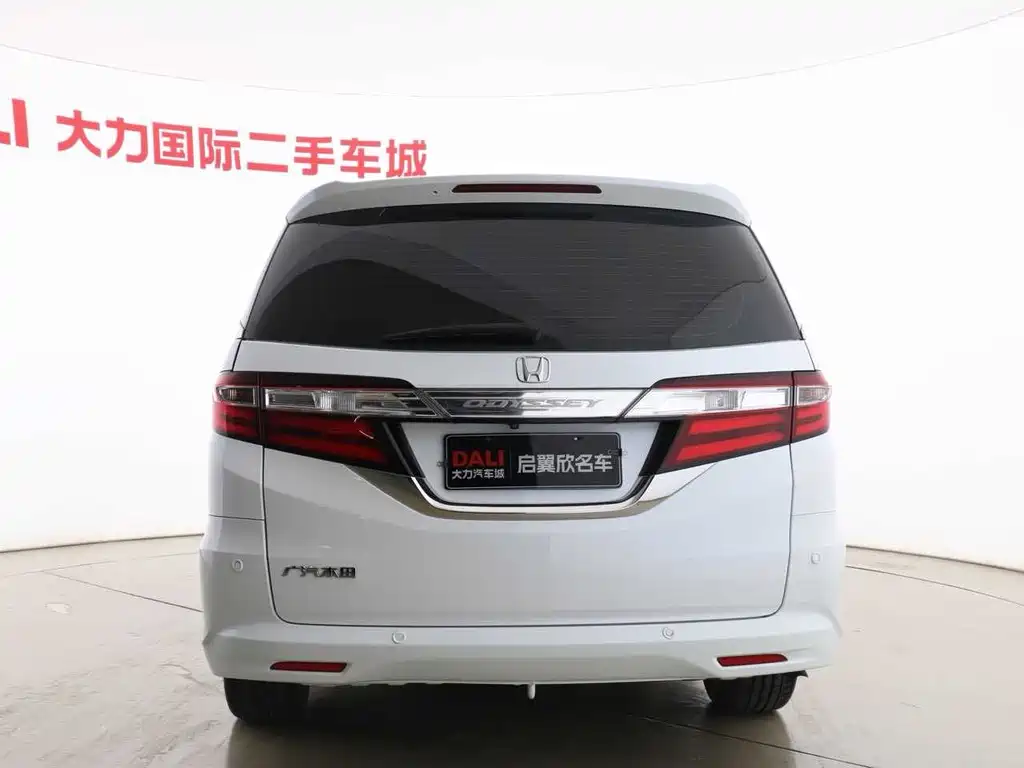 Honda Odyssey 2017 — фото 13