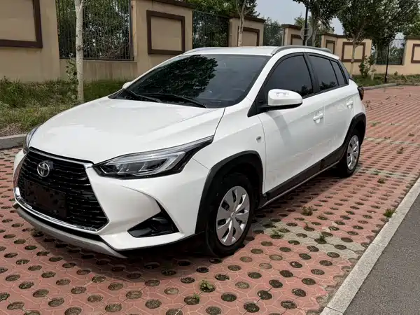 Toyota Yaris L 2022