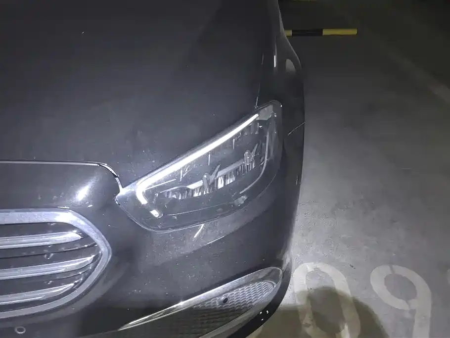 Mercedes-Benz E-Class 2022