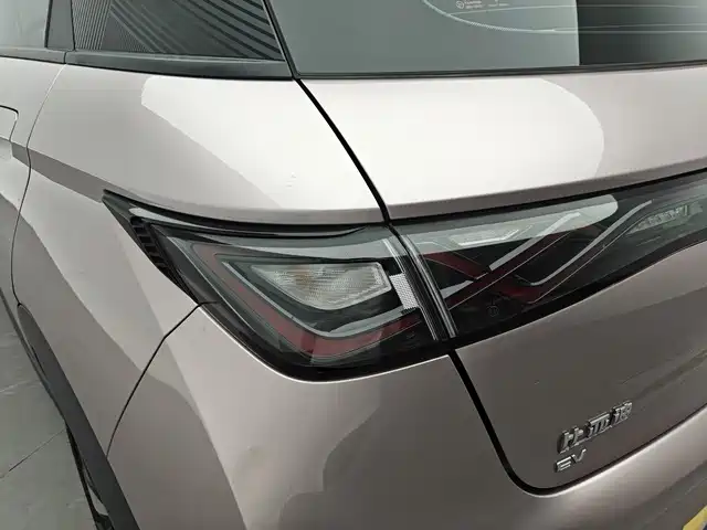 BYD Dolphin 2022 — фото 15
