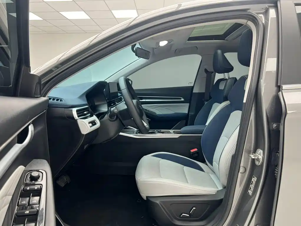 Geely Emgrand 2022 — фото 14