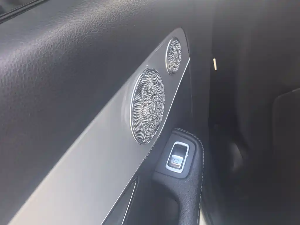 Mercedes-Benz C-Class 2021 — фото 12