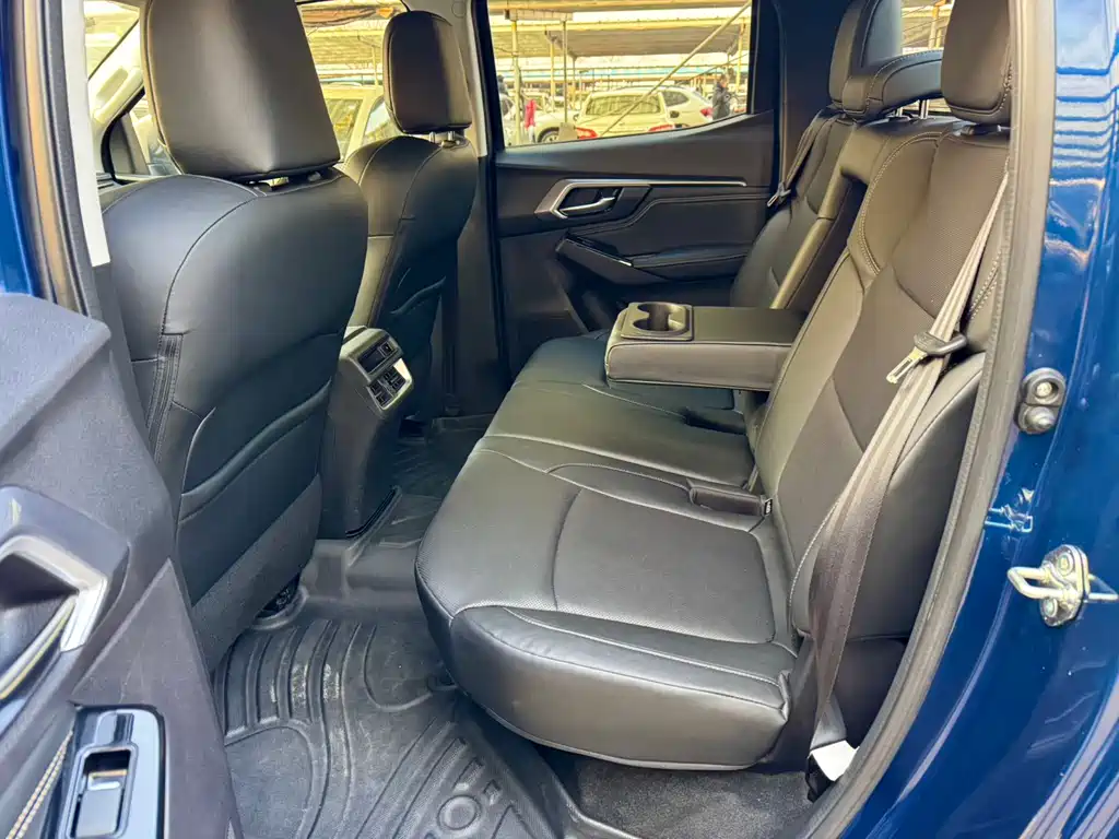 Isuzu D-MAX 2023 — фото 17