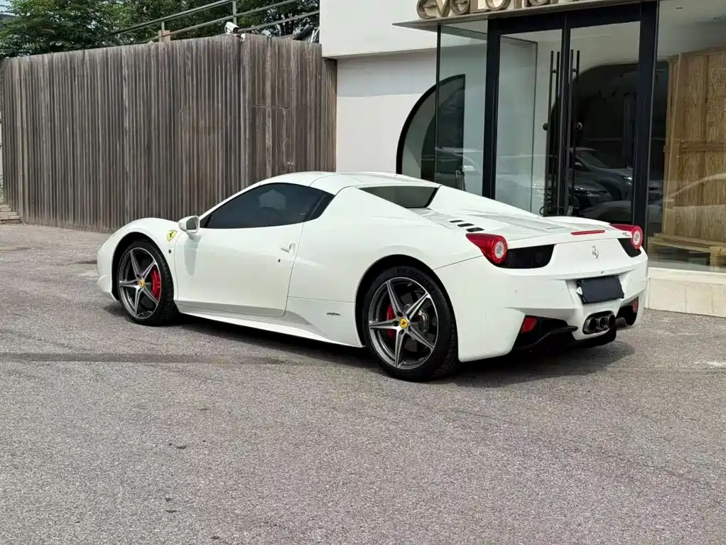 Ferrari 458 2015 — фото 12