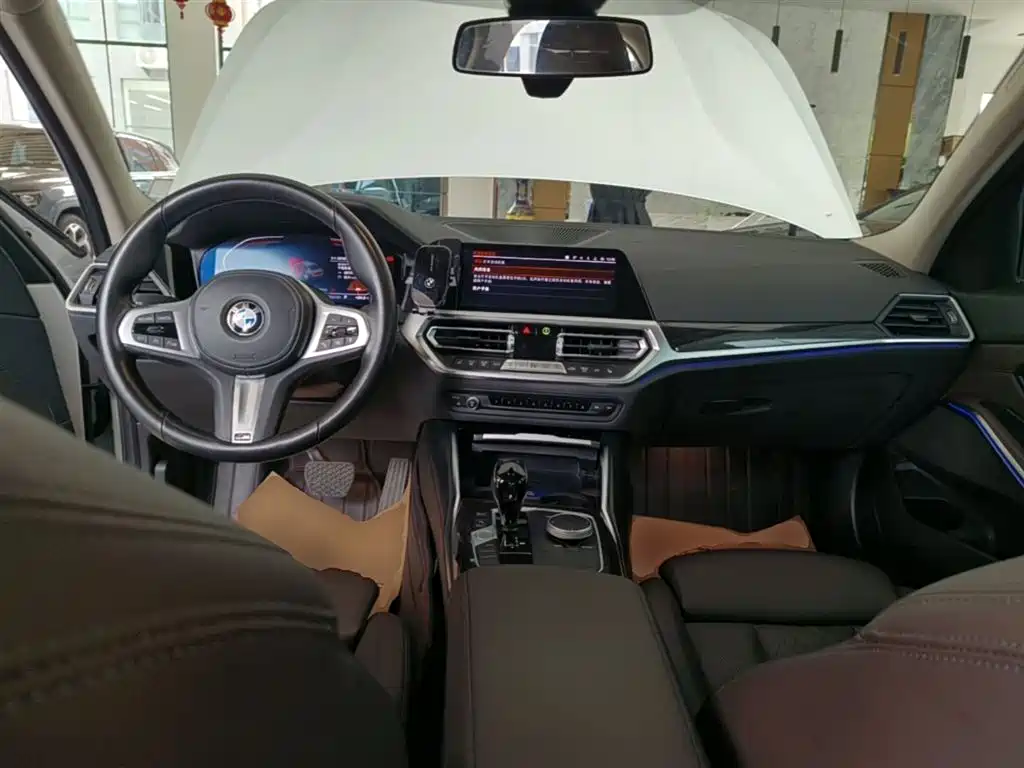 BMW 3 Series 2022 — фото 10
