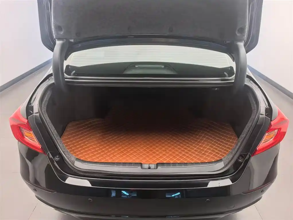 Honda Accord 2021 — фото 15