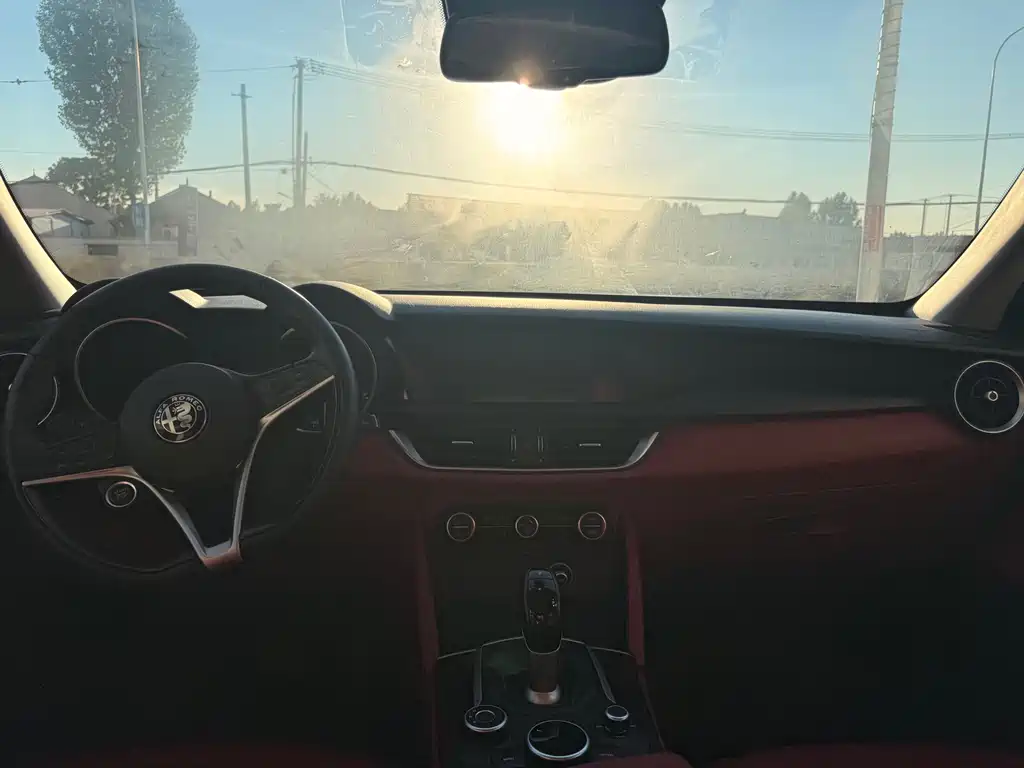 Alfa Romeo Stelvio 2019