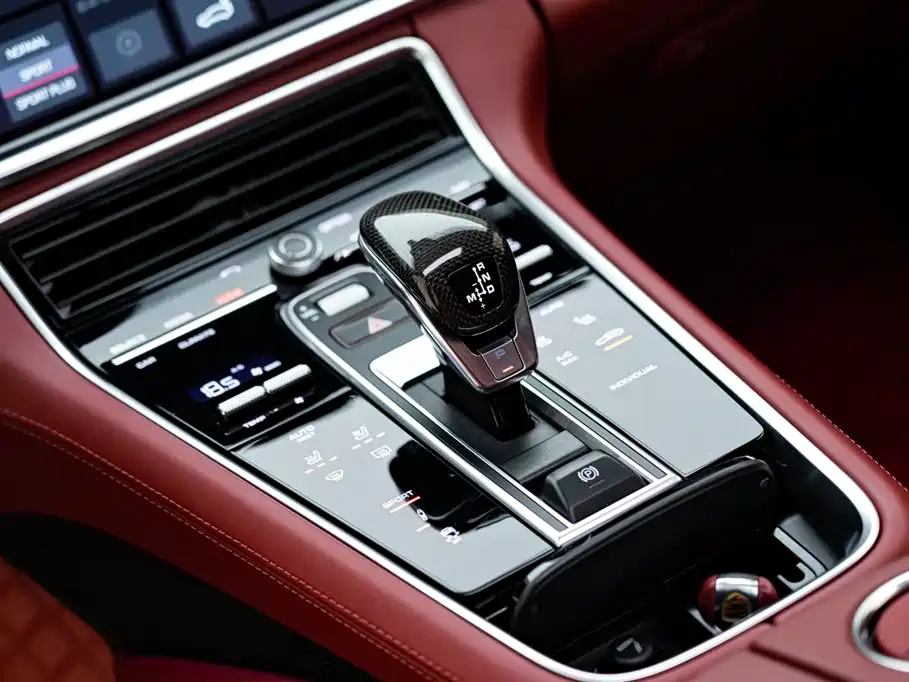 Porsche Panamera 2020 — фото 15