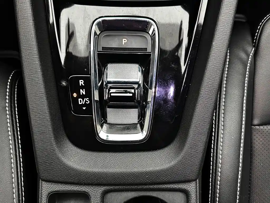 Skoda Octavia 2024 — фото 20