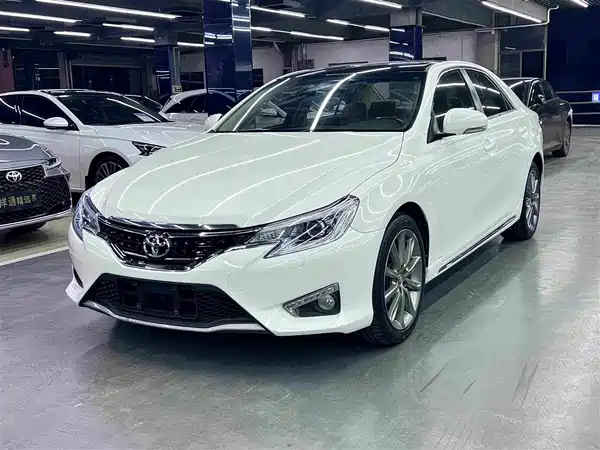 Toyota Reiz 2016
