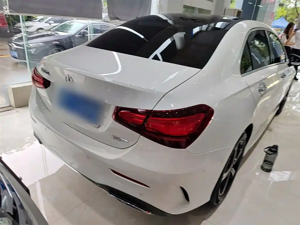 Mercedes-Benz A-Class 2023 — фото 7