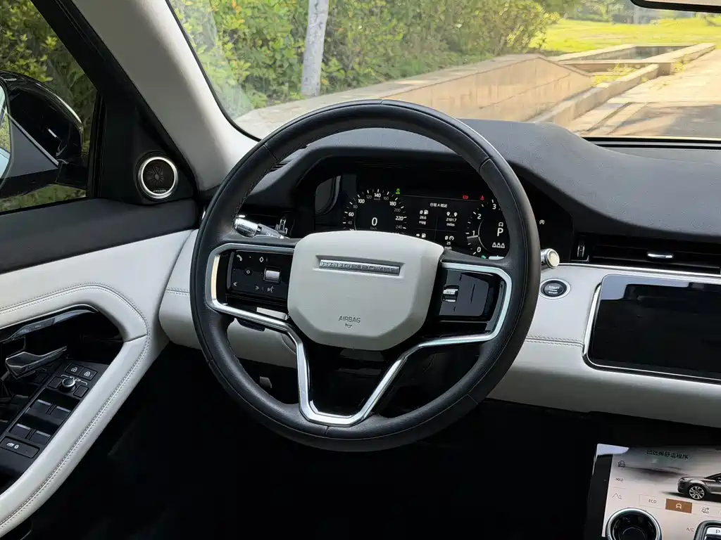 Land Rover Evoque 2022 — фото 6
