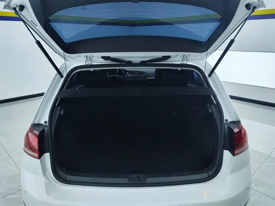 Volkswagen Golf 2020