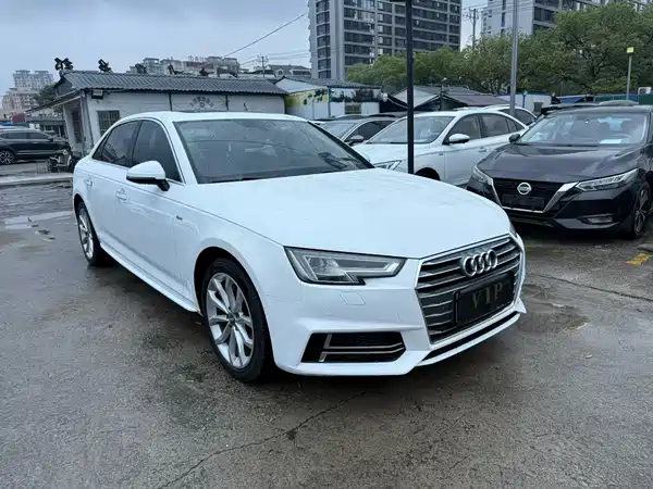 Audi A4L 2018