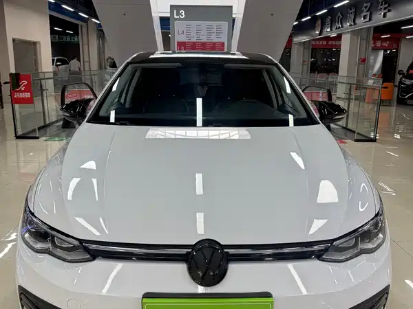 Volkswagen Golf 2023