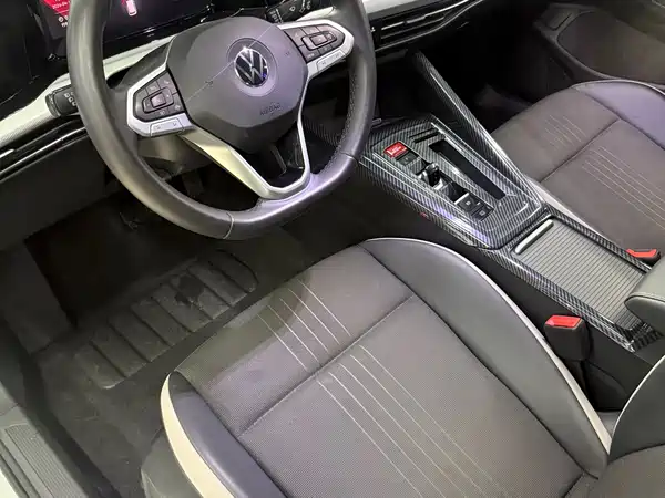 Volkswagen Golf 2023