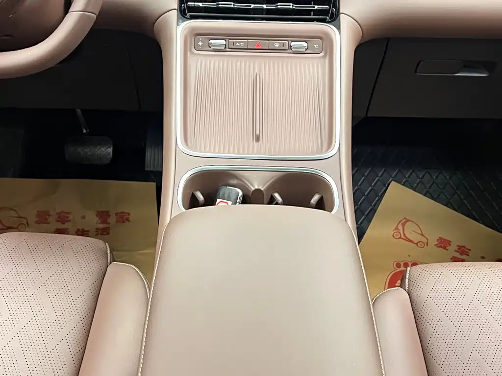 Wuling Xingguang S 2024 — фото 23