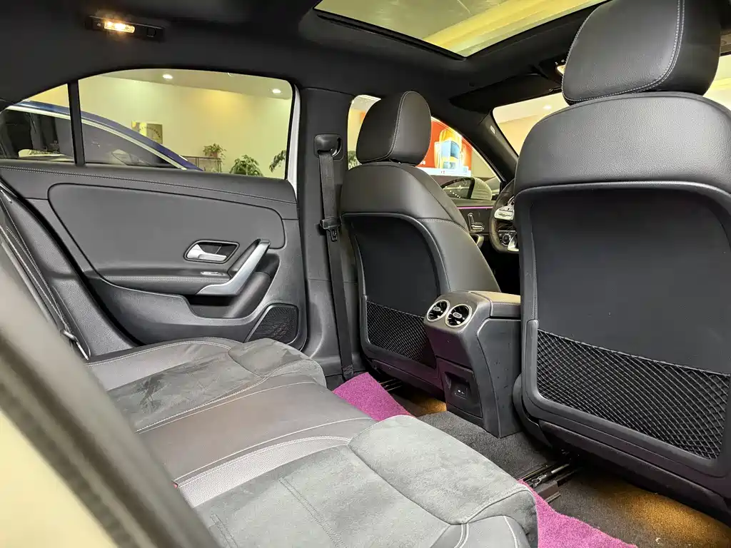 Mercedes-Benz A-Class 2020 — фото 10