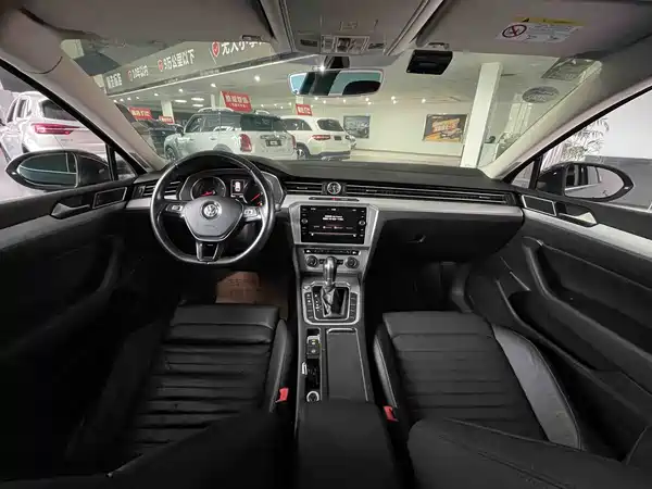 Volkswagen Viloran 2018
