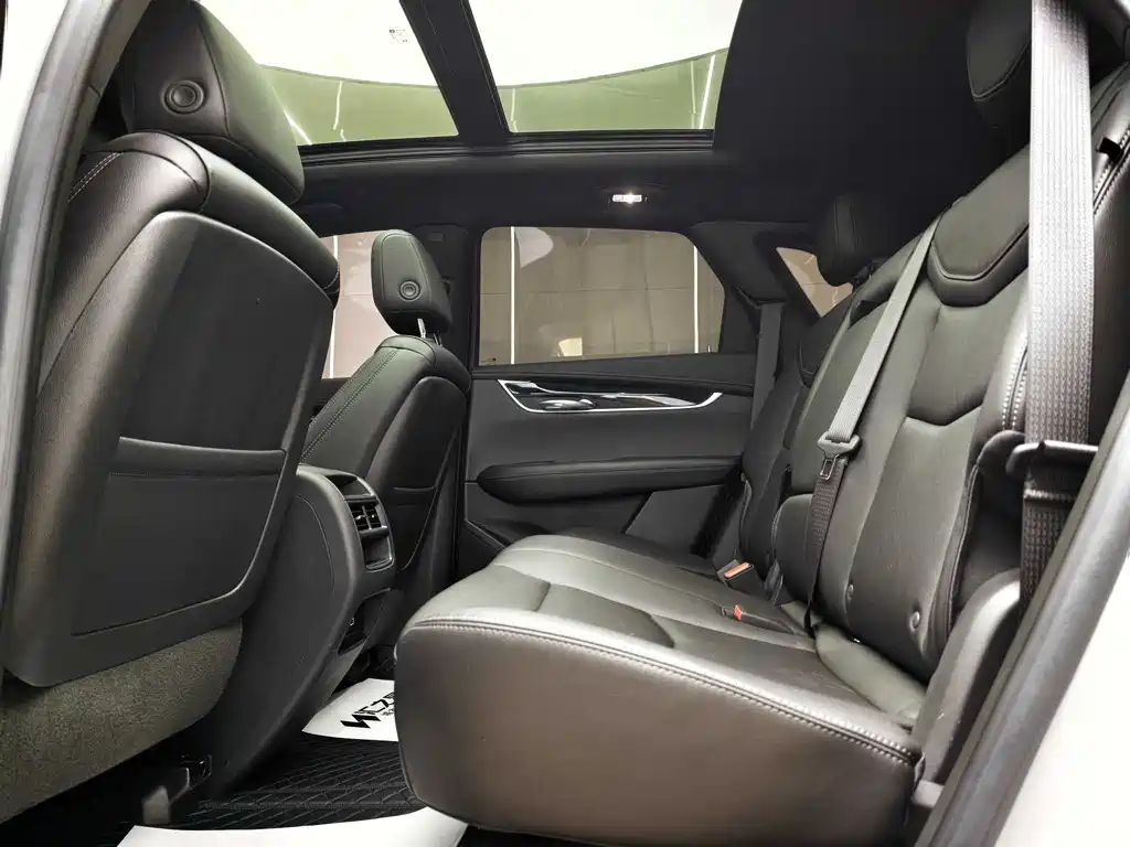 Cadillac XT5 2023 — фото 16