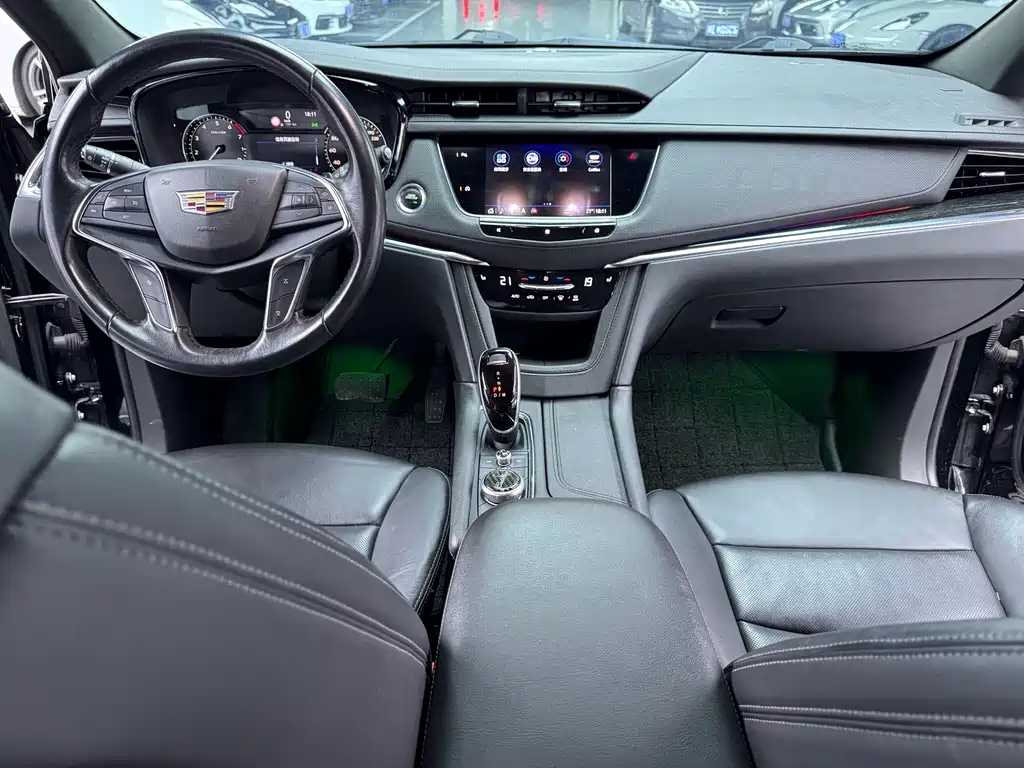 Cadillac XT5 2020 — фото 11
