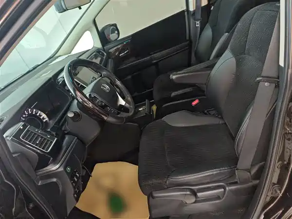 Honda Elysion 2016