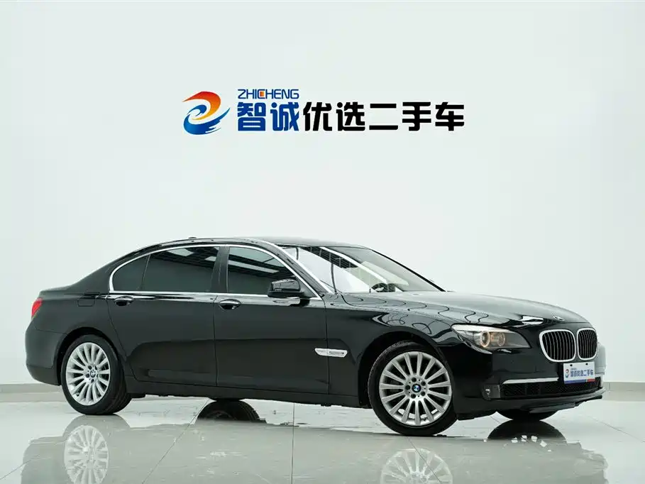 BMW 7 Series 2011 — фото 3