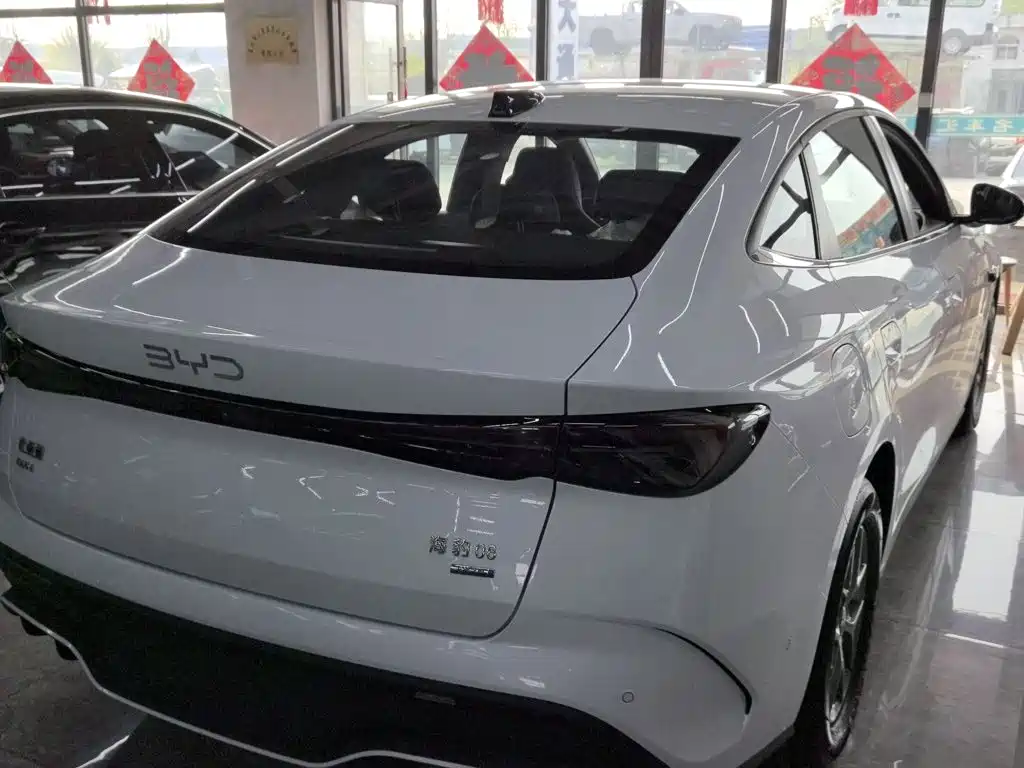 BYD Seal 06 2025